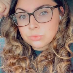 Meet your Posher, Briana